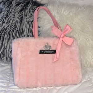 MY FLAT IN LONDON PINK FLUFF PURSE